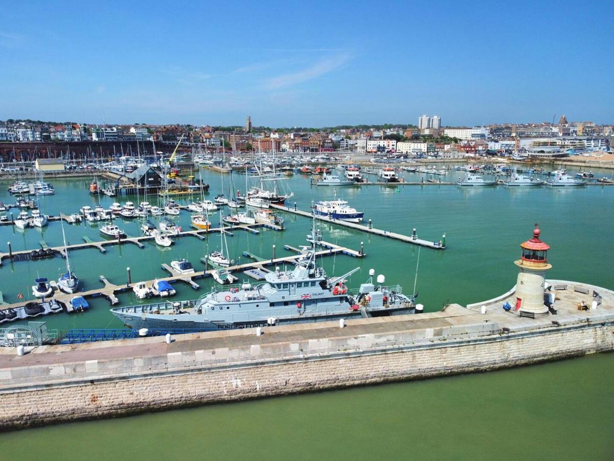Sohot Stays The Royal Suite Harbour Views Sleeps 4 Ramsgate Esterno foto